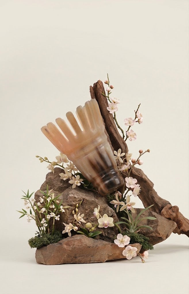White Buffalo Horn Comb